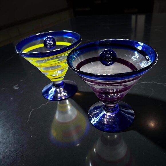 Hand-Blown Cobalt Rim Martini Glasses – Matched Pair, Mexican Art Glass, Lemon & - Picture 2 of 9